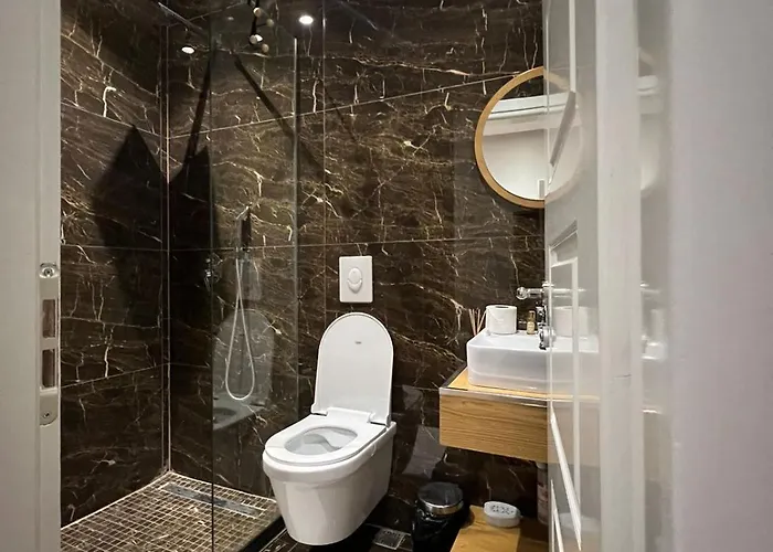 Urban 5 3* ティラナ