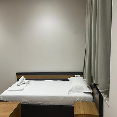 Urban 5 Guest house *