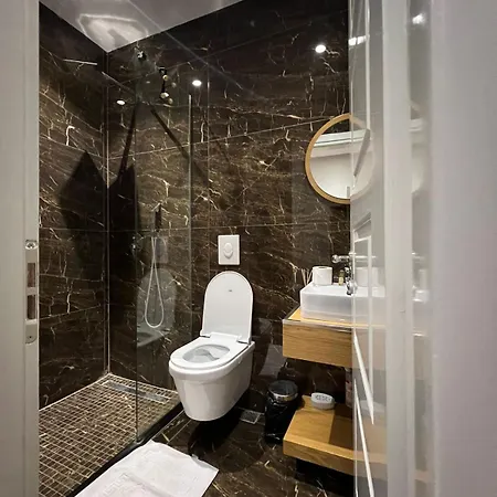 Urban 5 * Tirana