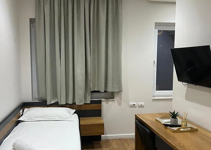 Urban 5 Тирана